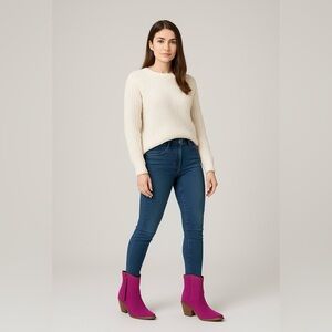 828- Dingo Suede Ankle Women's Boots Size 6 M NWT